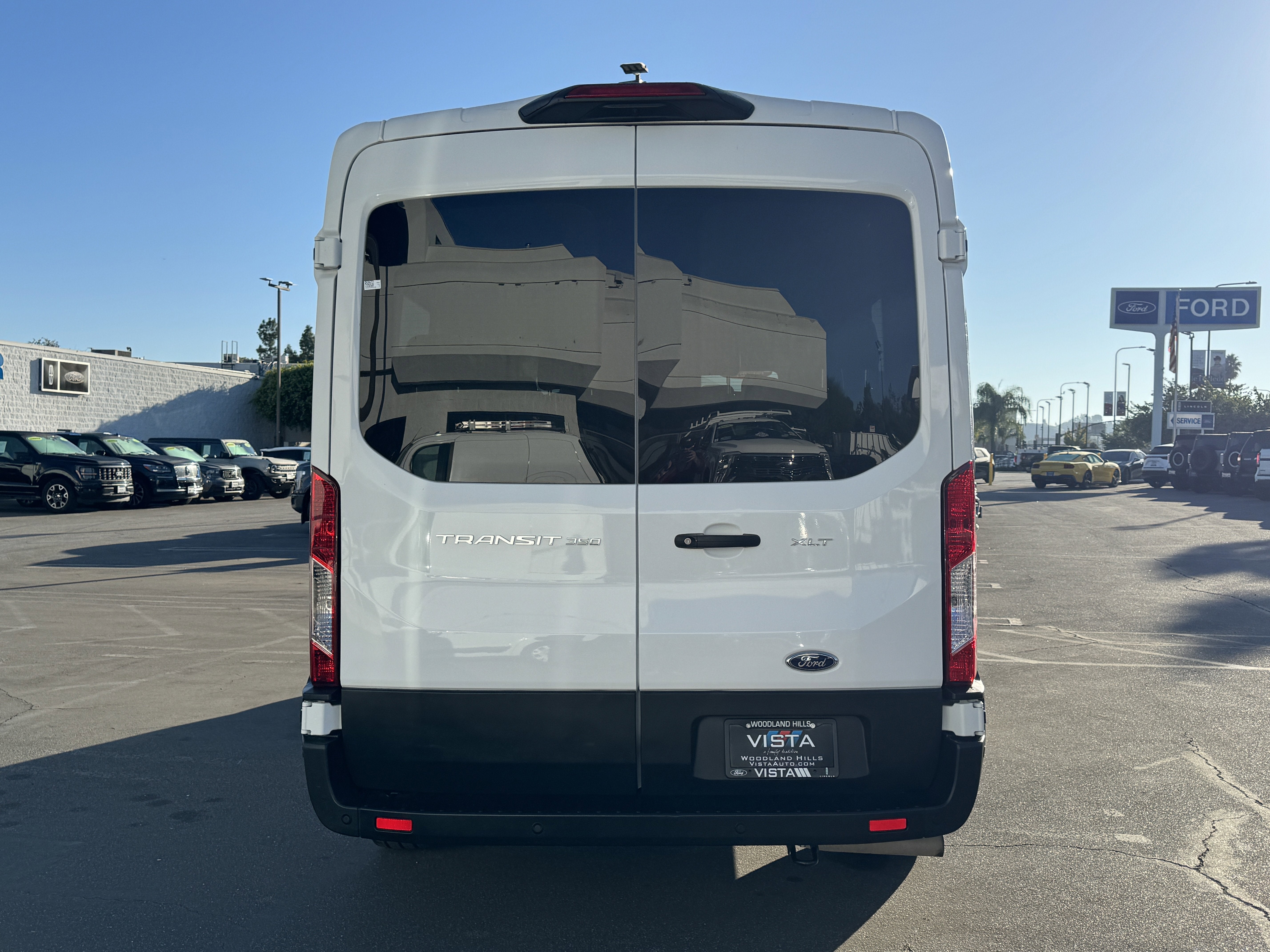2023 Ford Transit Passenger Wagon XLT
