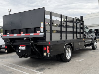 2017 Ford Super Duty F-550 DRW XLT 2WD Crew Cab 203 WB 84 CA