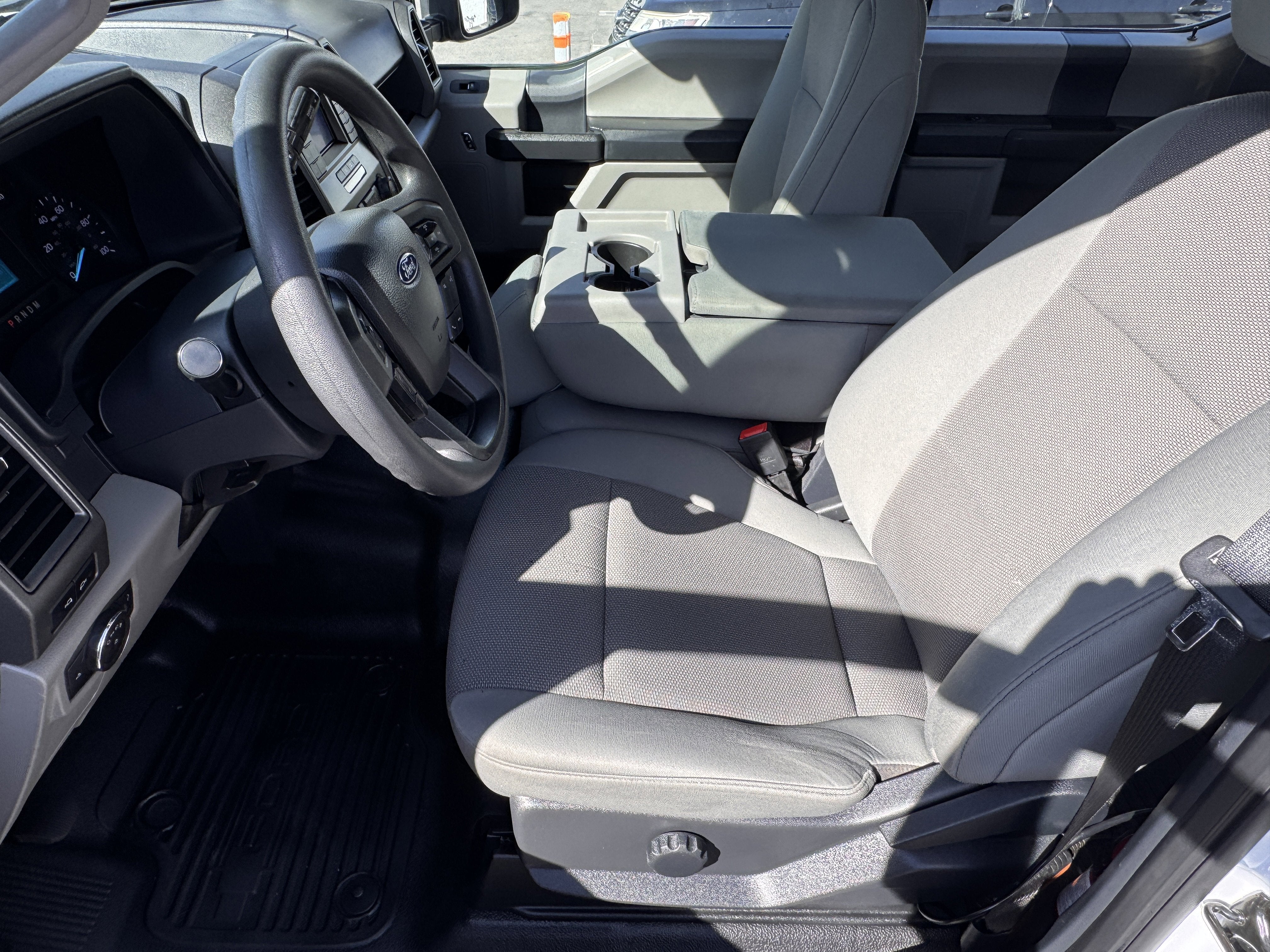 2022 Ford F-550 Super Duty Chassis XL Crew Cab DRW