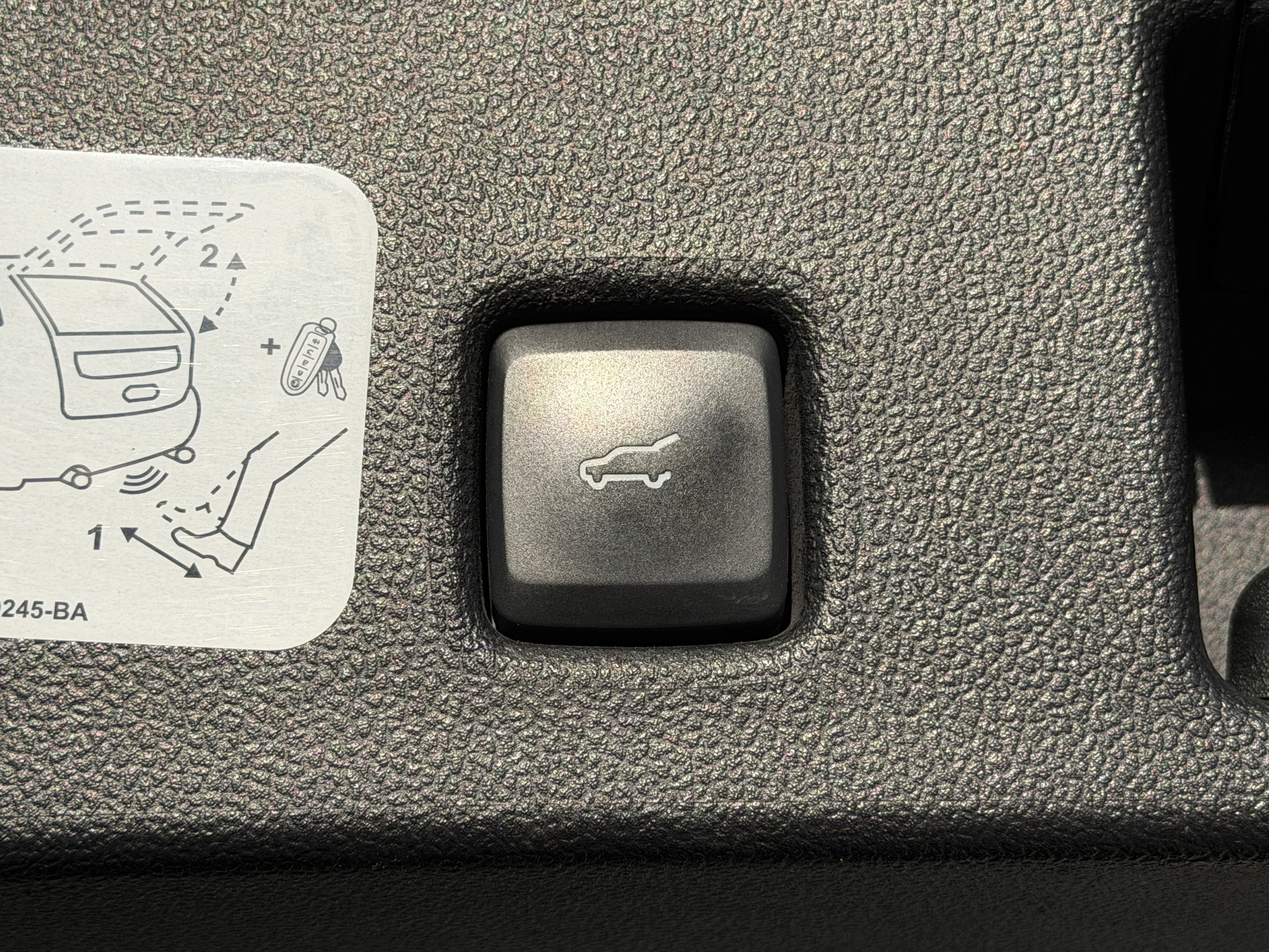 2020 Ford Escape Titanium Hybrid