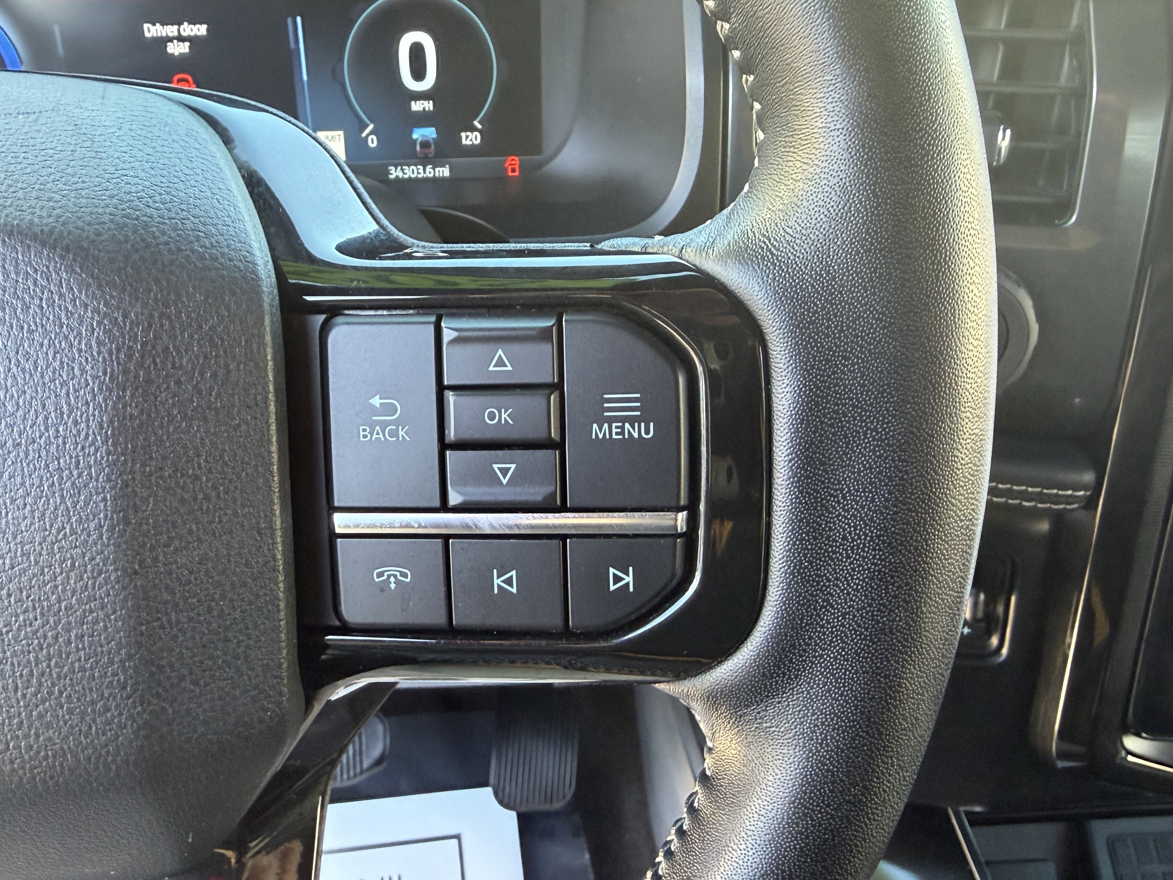 2022 Ford F-150 Lightning Platinum 4WD SuperCrew 5.5' Box