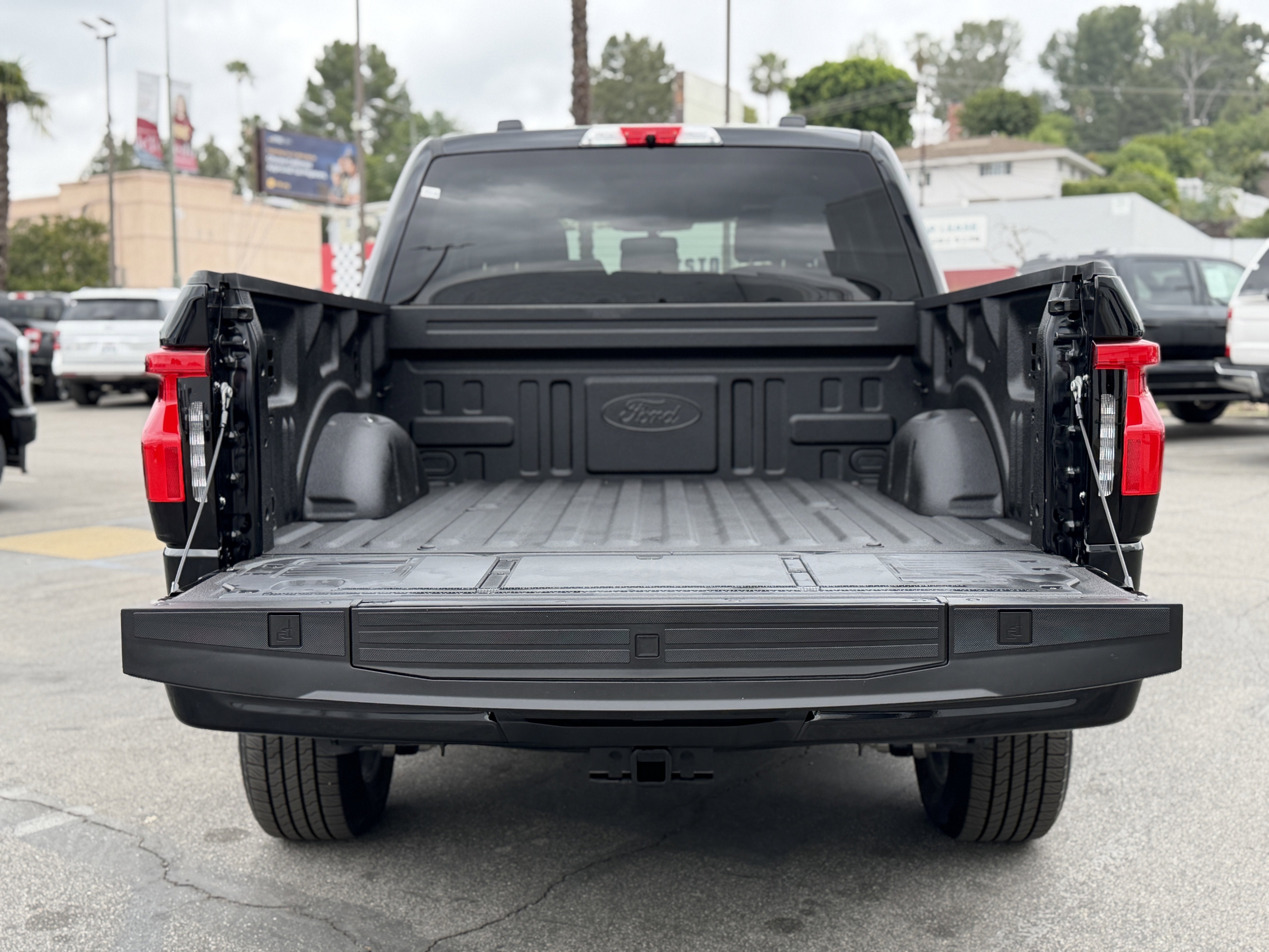 2024 Ford F-150 Lightning Flash