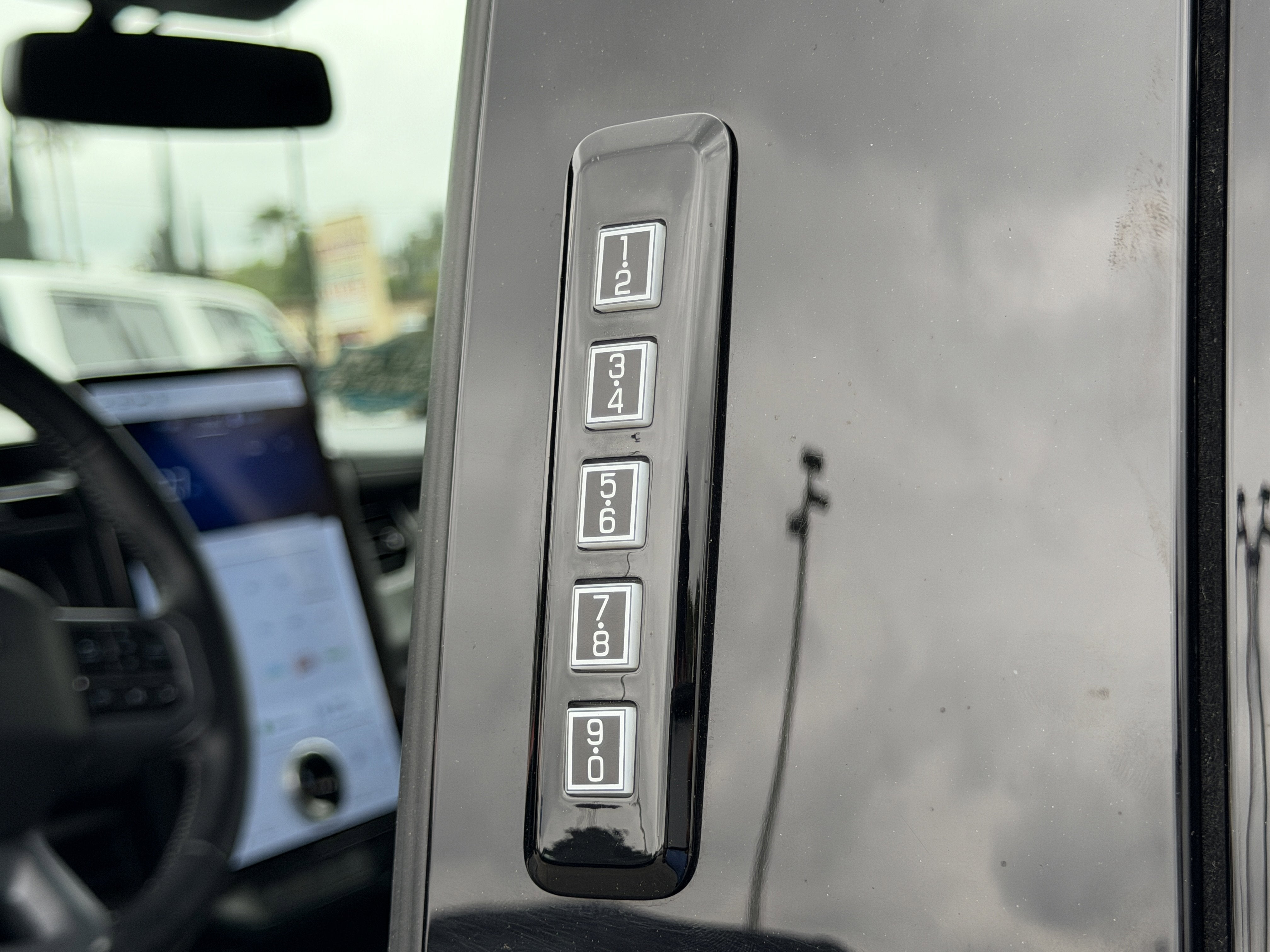 2024 Ford F-150 Lightning Flash