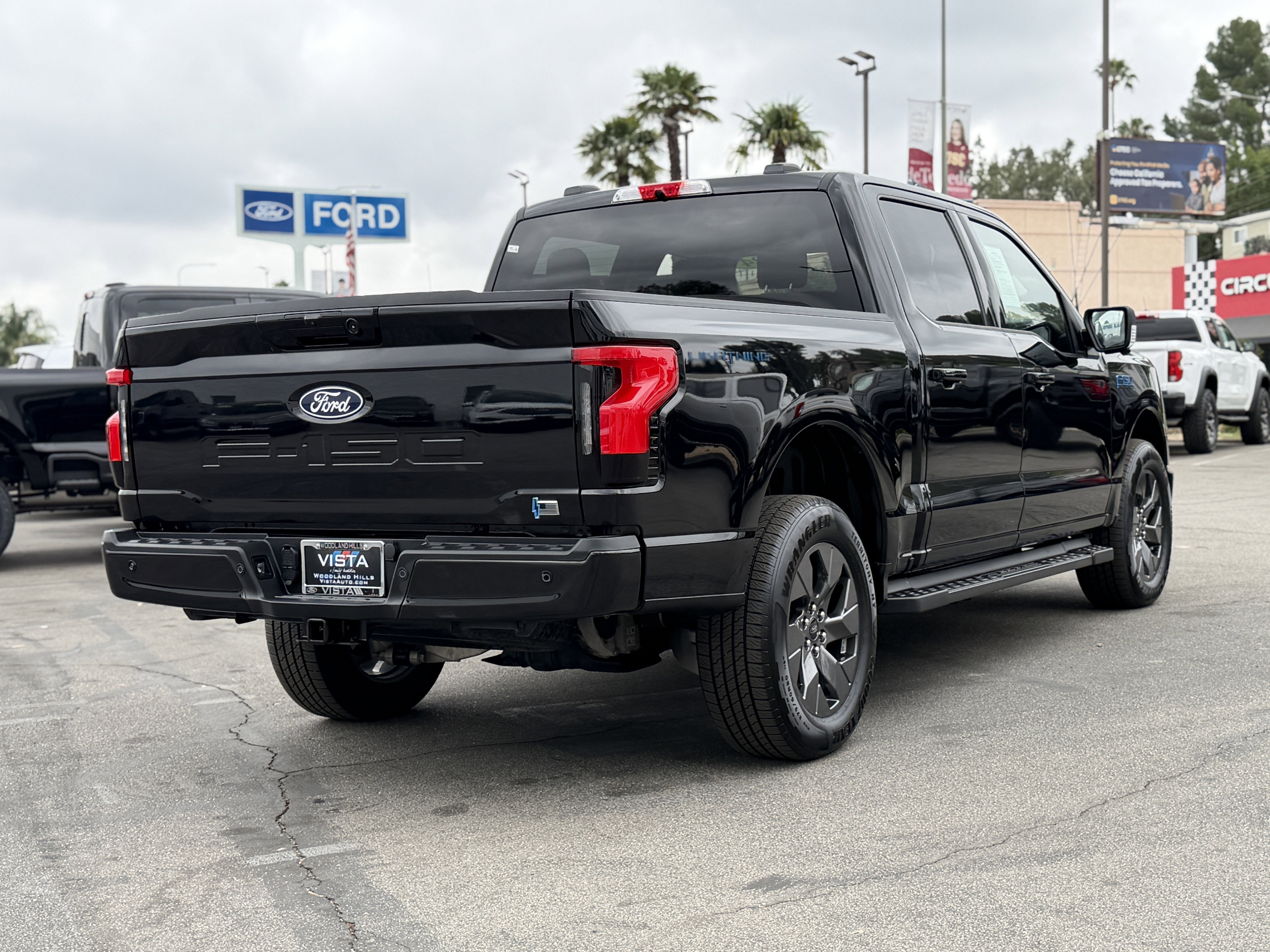 2024 Ford F-150 Lightning Flash