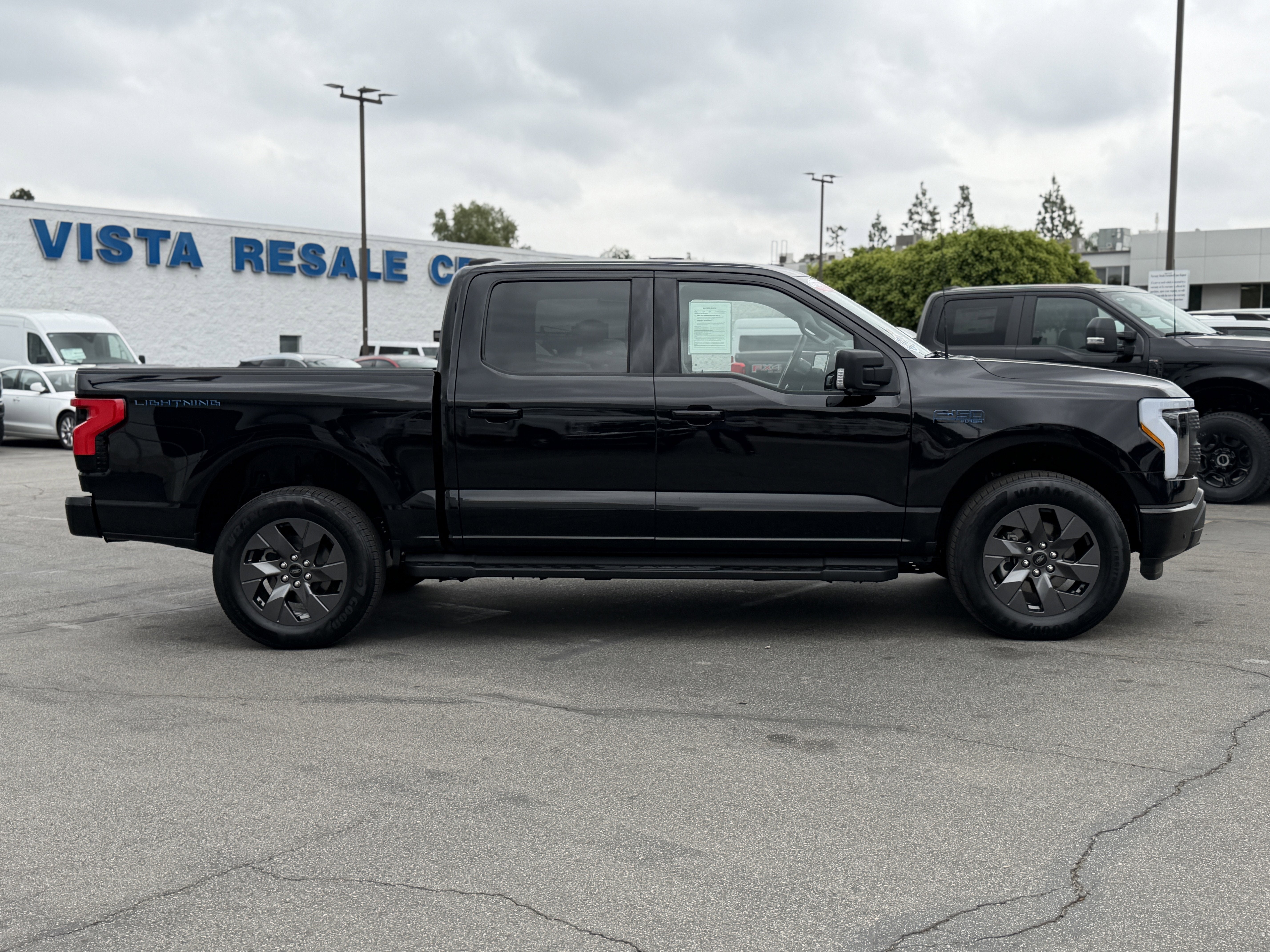 2024 Ford F-150 Lightning Flash