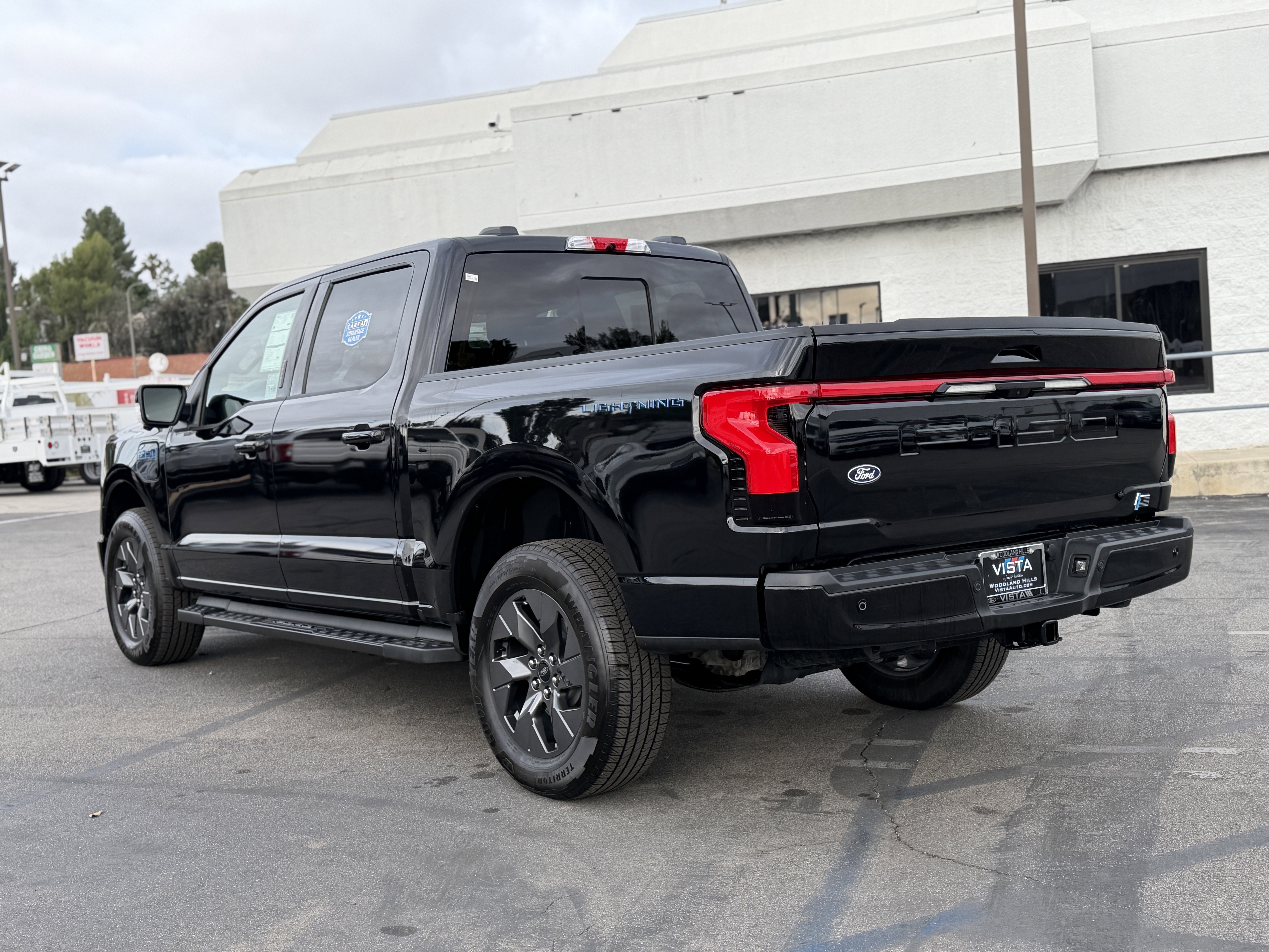 2025 Ford F-150 Lightning LARIAT