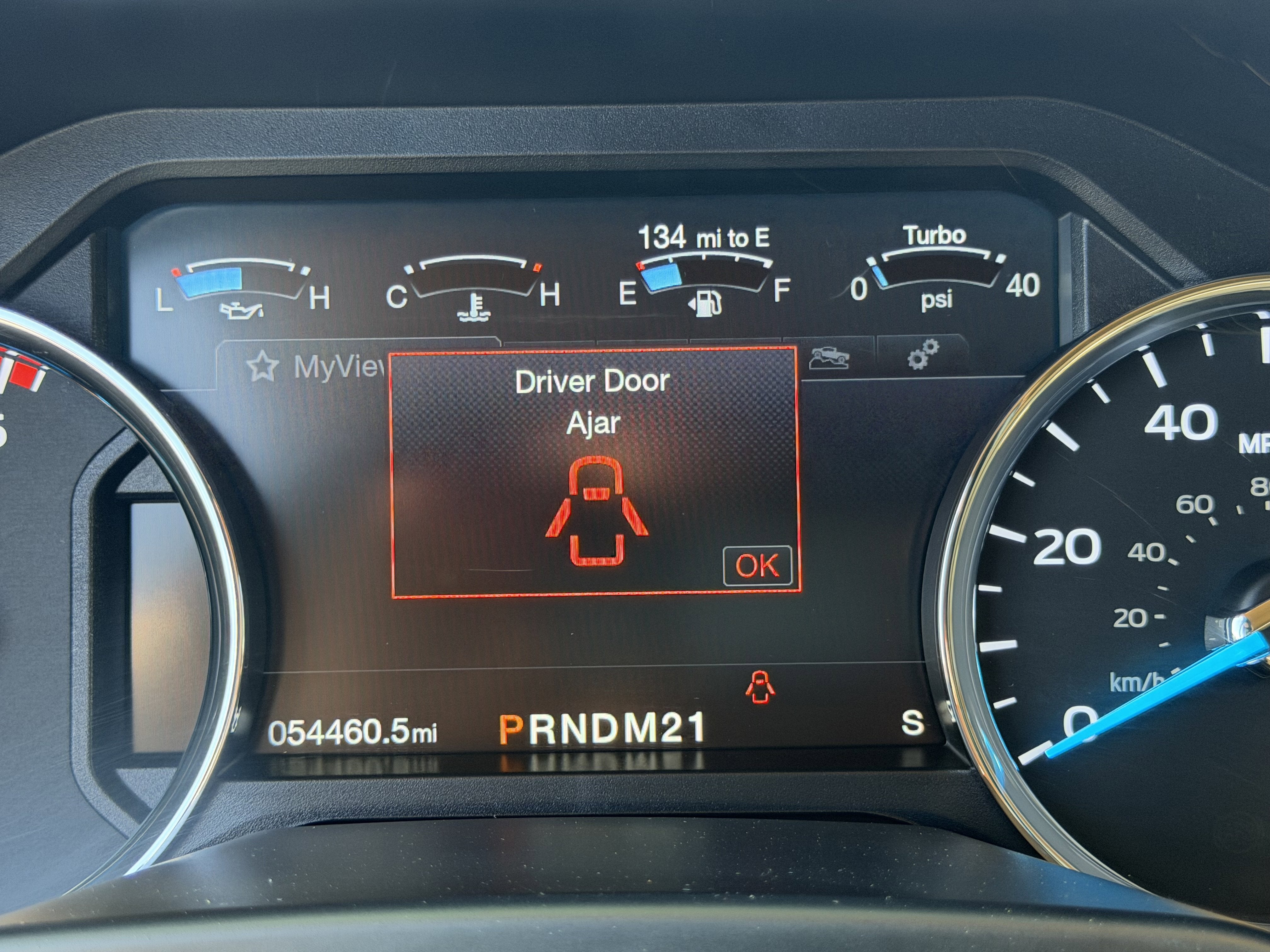 2017 Ford Super Duty F-250 SRW Lariat 4WD Crew Cab 8' Box