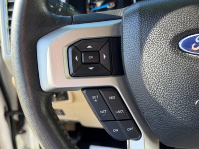 2017 Ford Super Duty F-250 SRW Lariat 4WD Crew Cab 8' Box