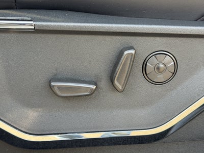 2026 Ford Super Duty F-450 DRW XL 4WD Crew Cab 8' Box
