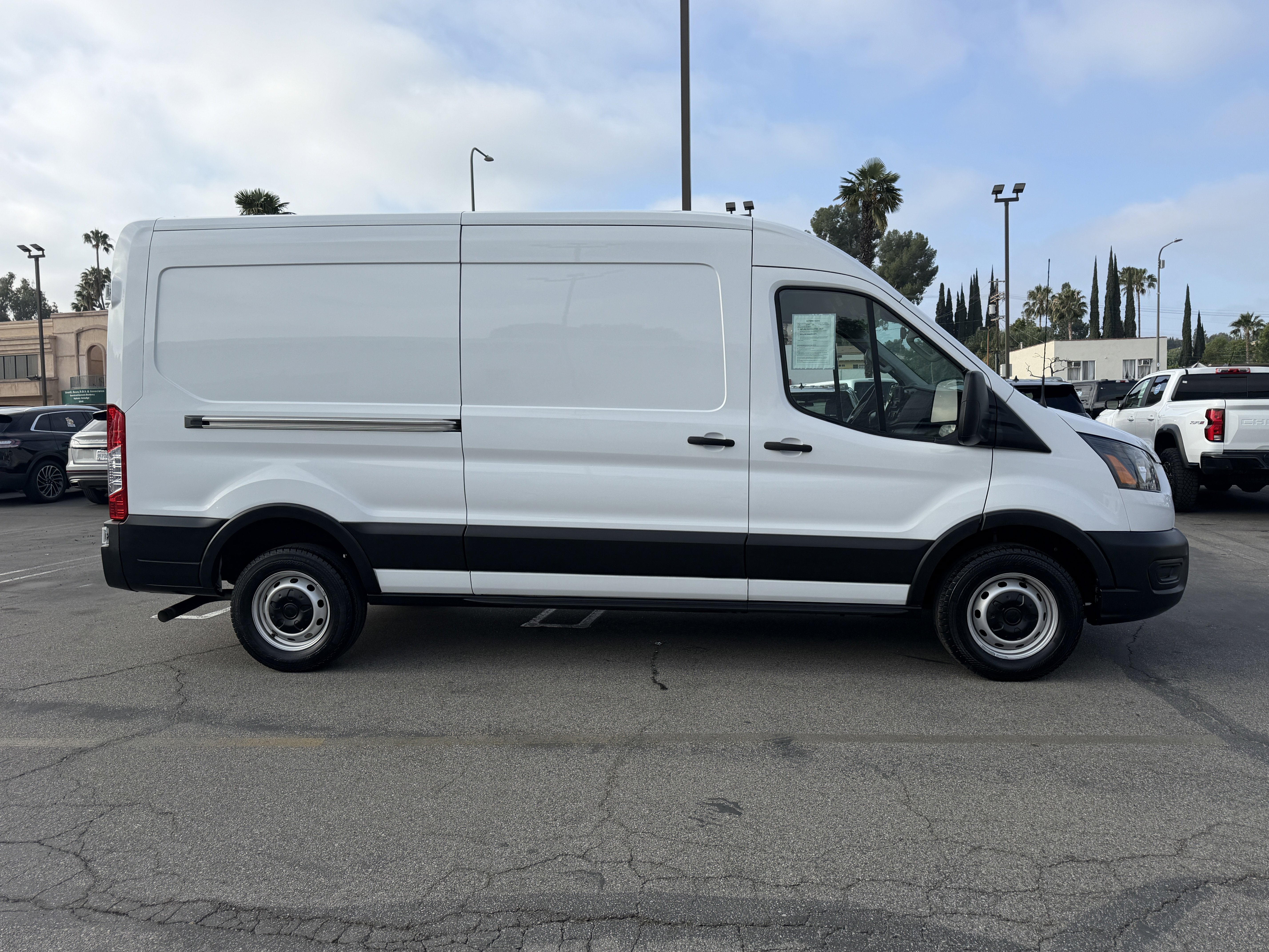 2023 Ford Transit Cargo Van T-250 148 Med Rf 9070 GVWR RWD