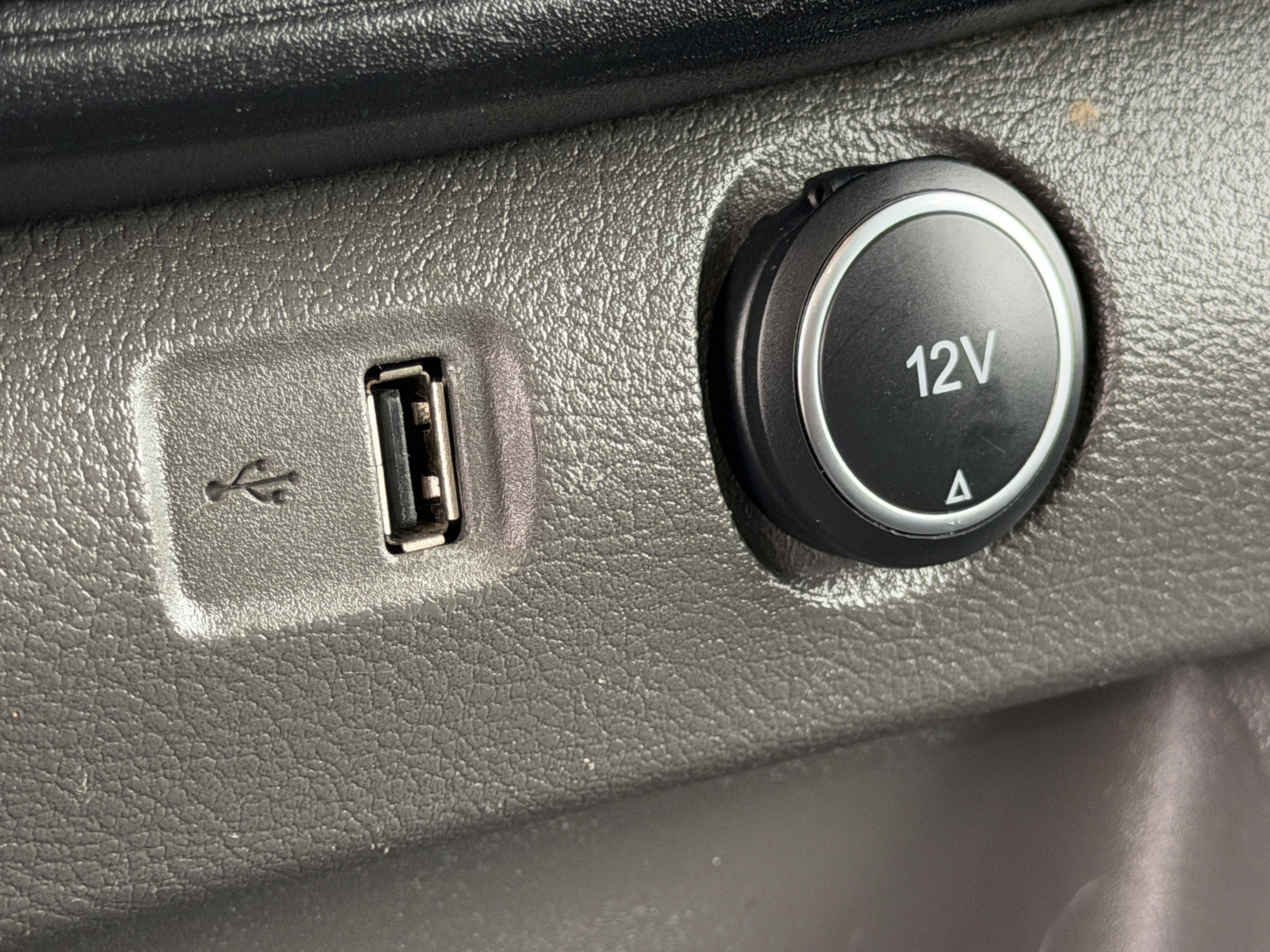 2023 Ford Transit Cargo Van T-250 148 EL Hi Rf 9070 GVWR RWD