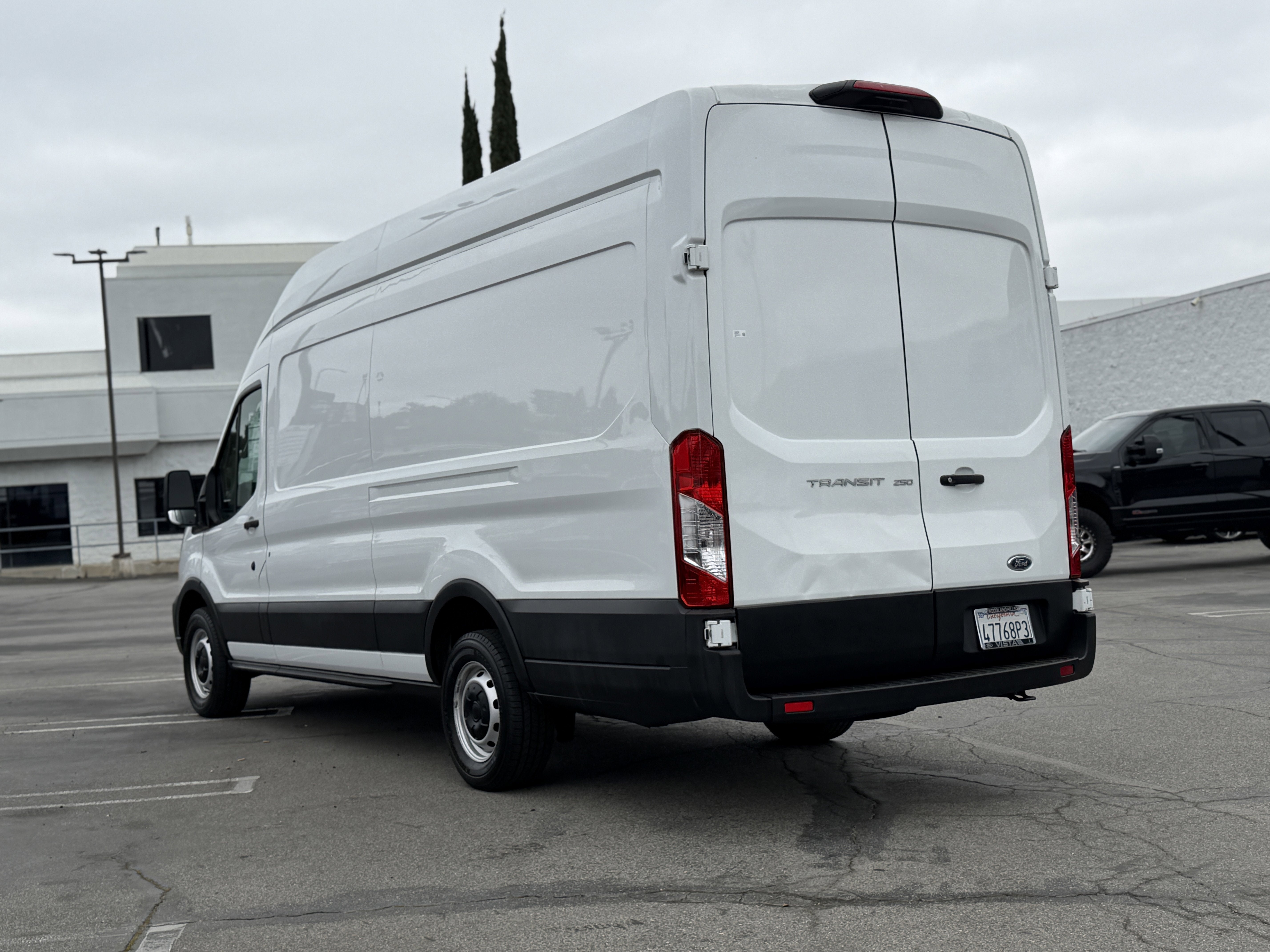 2023 Ford Transit Cargo Van T-250 148 EL Hi Rf 9070 GVWR RWD