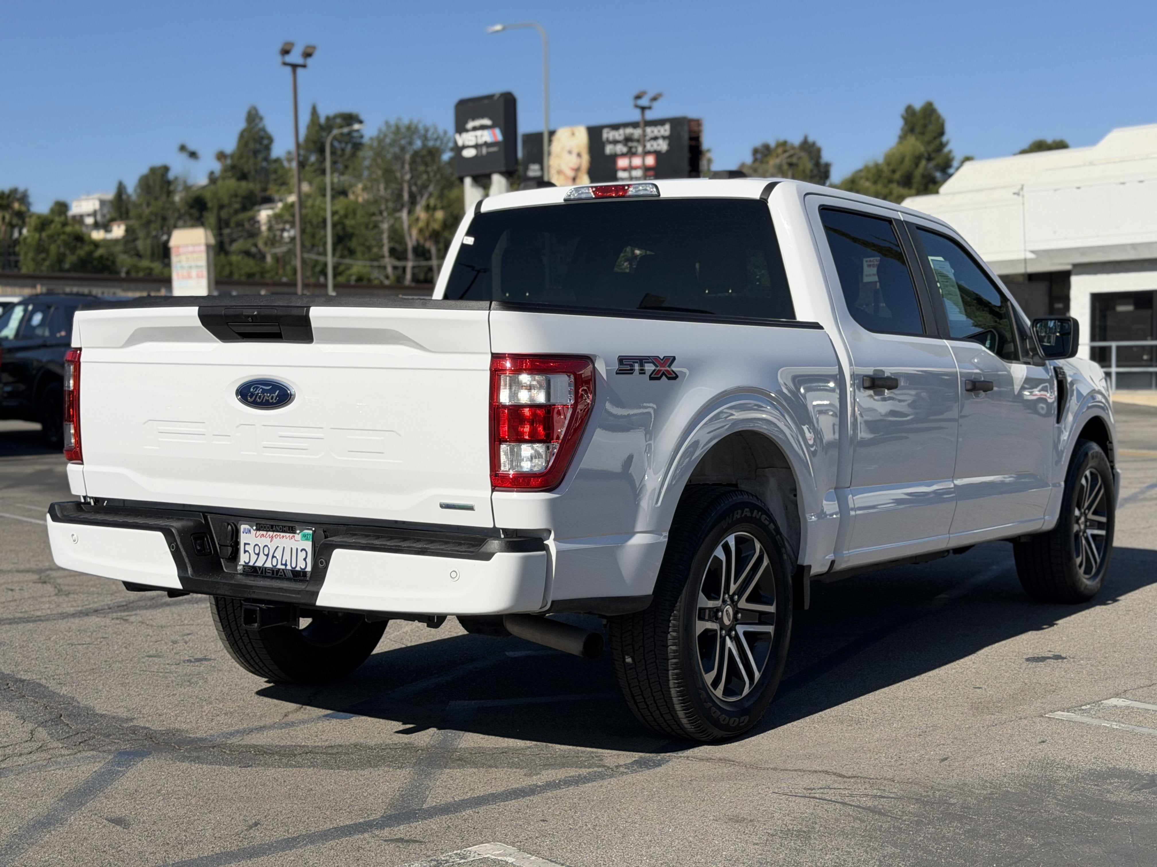 2023 Ford F-150 XL 2WD SuperCrew 5.5' Box