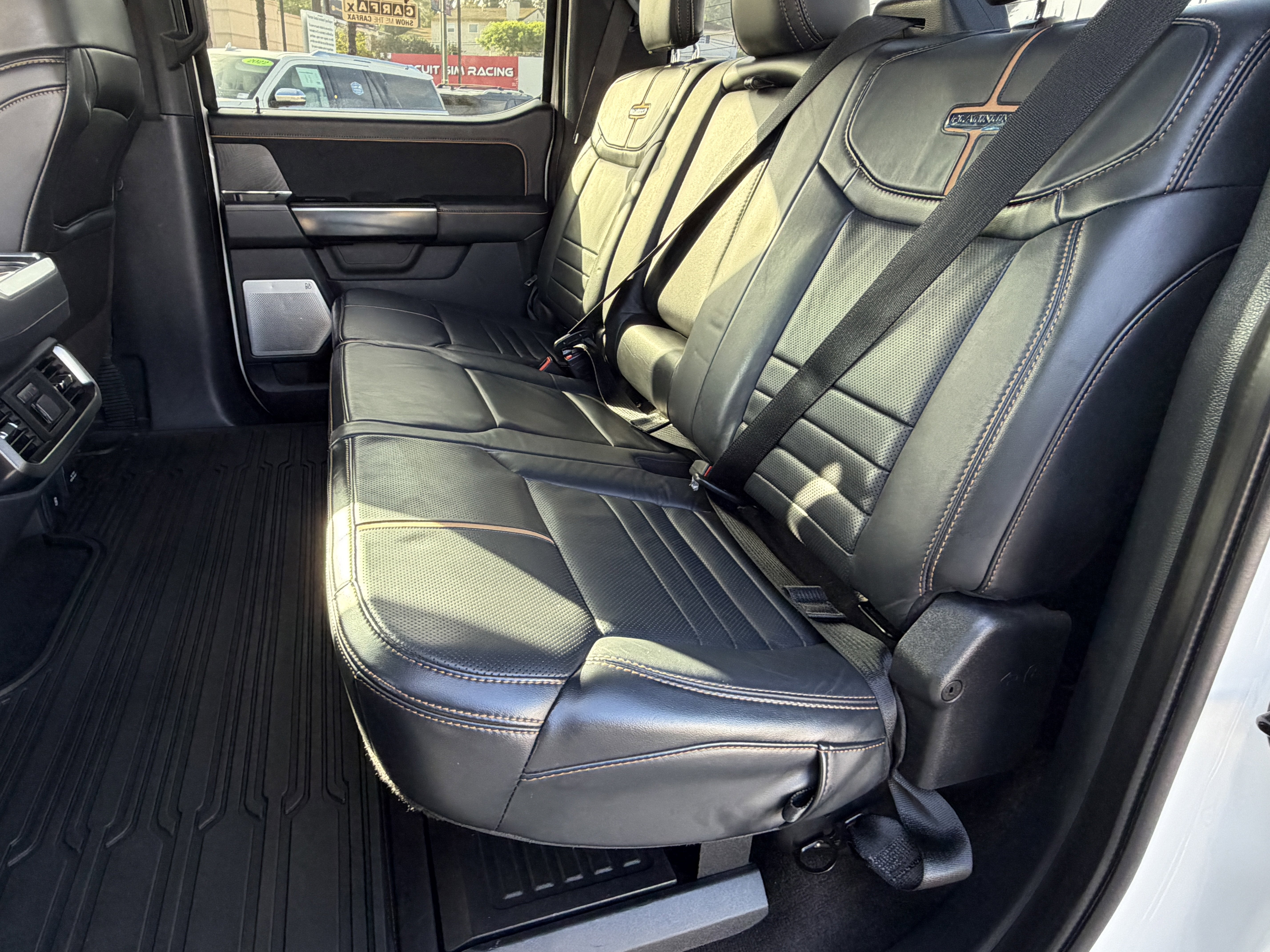 2022 Ford F-150 Platinum 4WD SuperCrew 5.5' Box