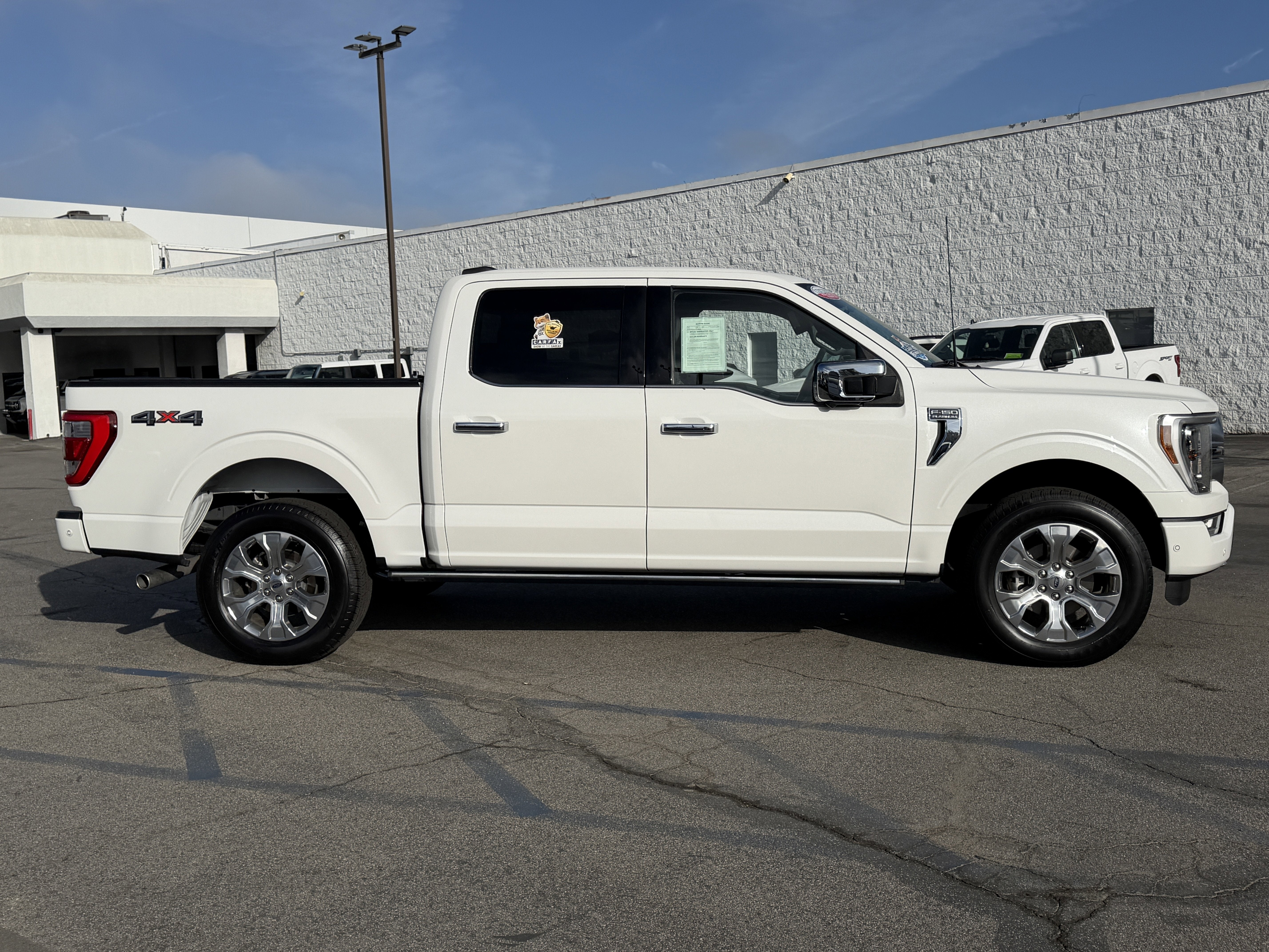 2022 Ford F-150 Platinum 4WD SuperCrew 5.5' Box