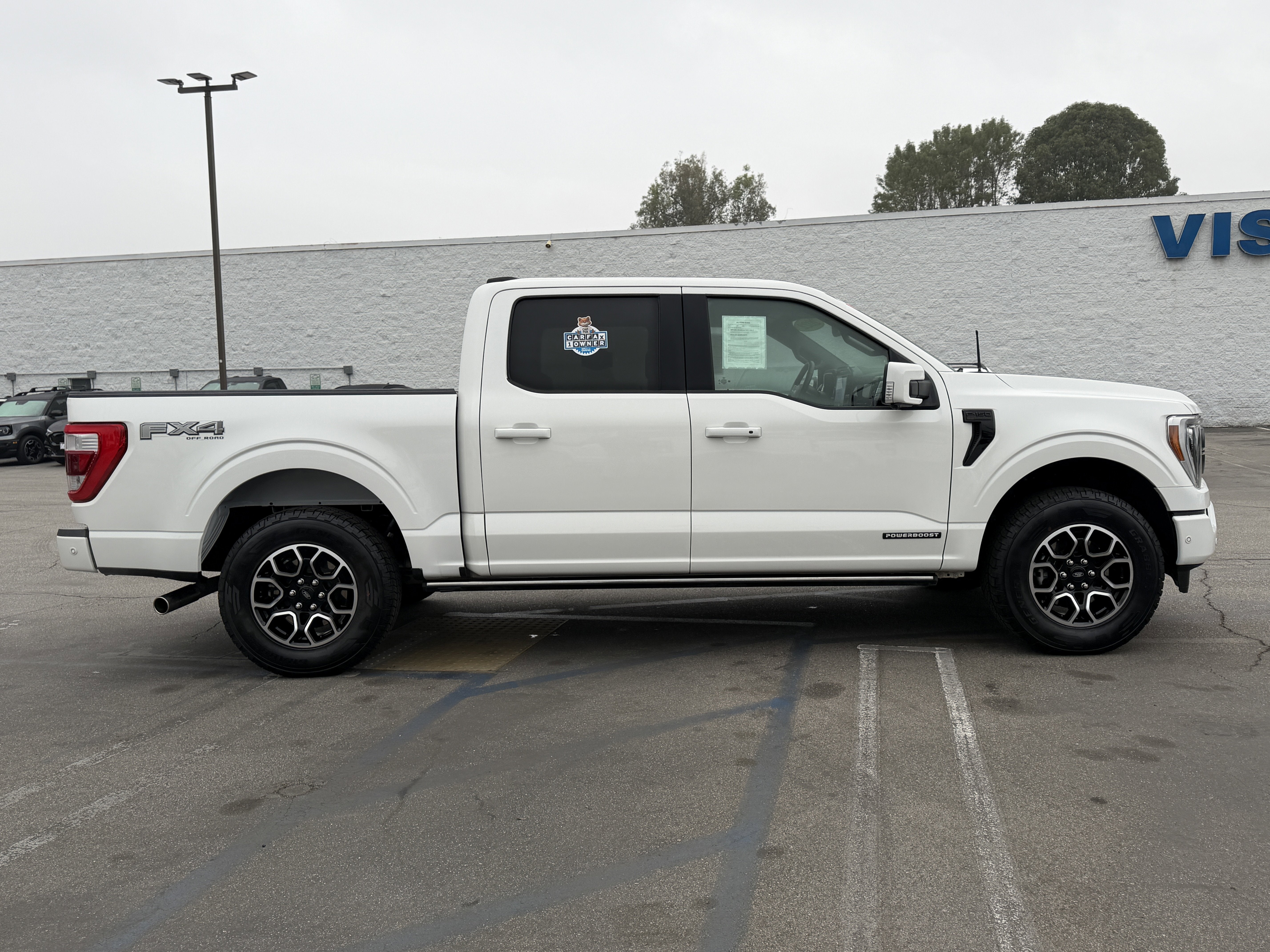 2022 Ford F-150 LARIAT 4WD SuperCrew 5.5' Box