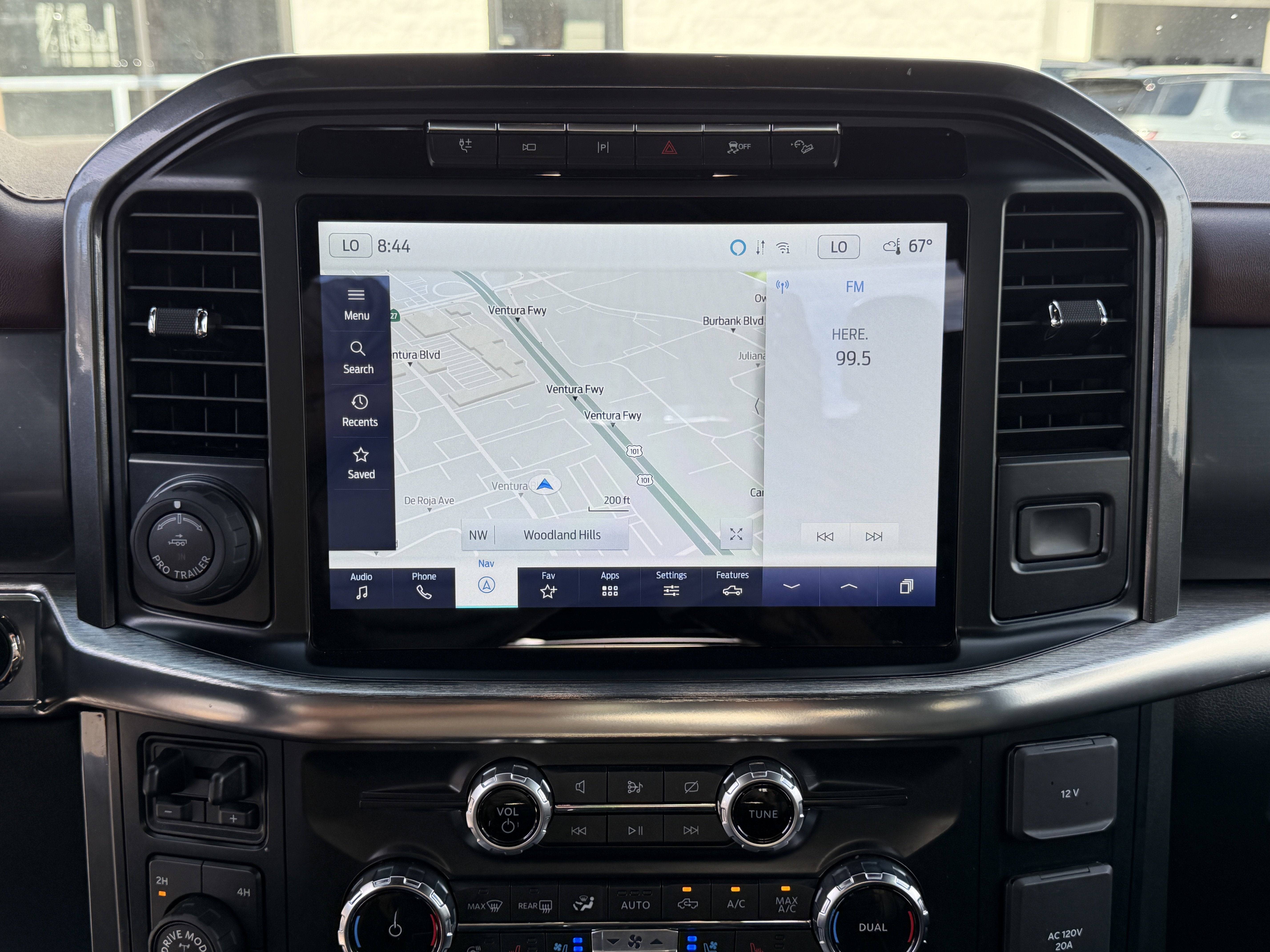 2022 Ford F-150 LARIAT 4WD SuperCrew 5.5' Box