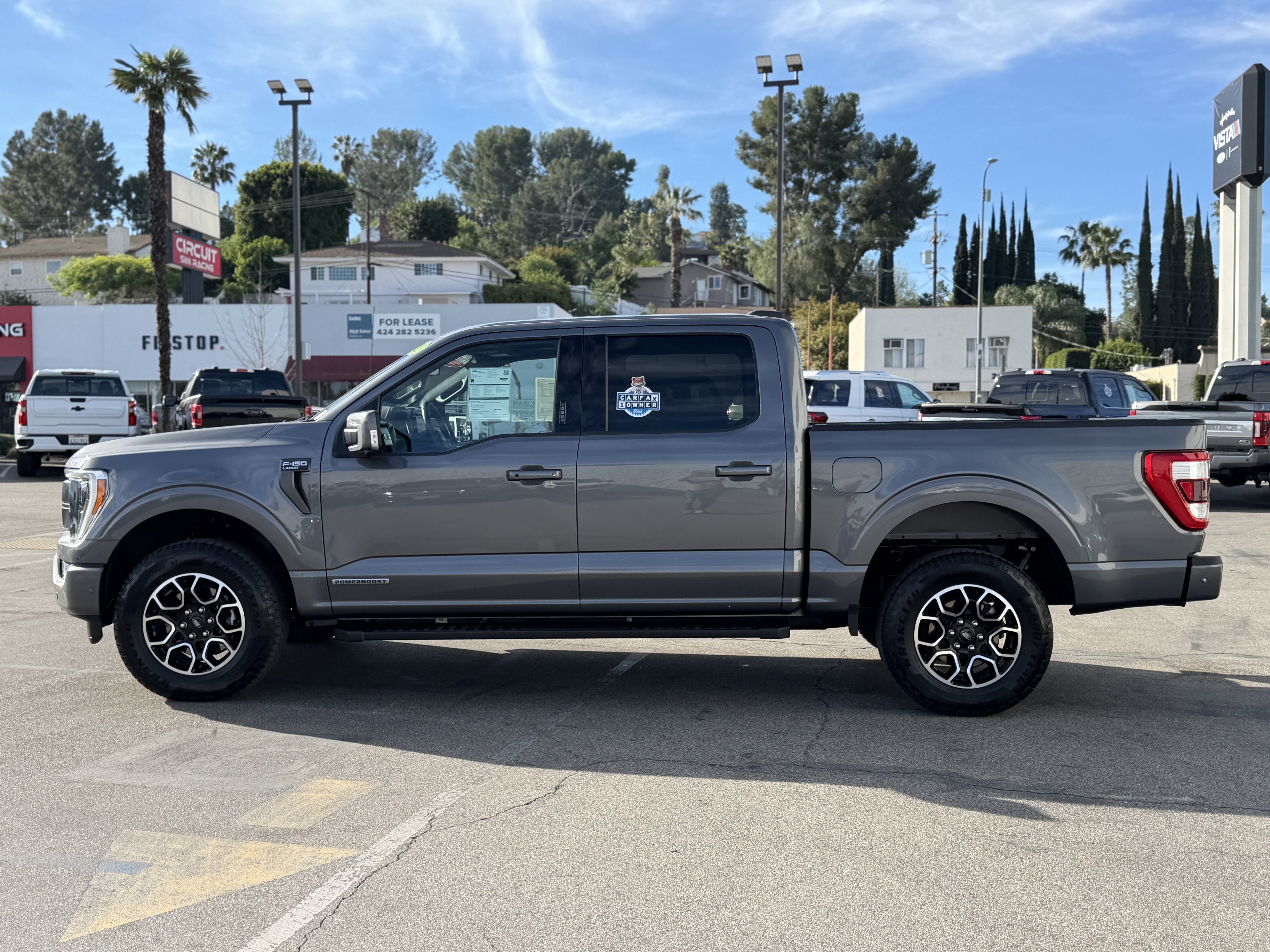 2022 Ford F-150 LARIAT 4WD SuperCrew 5.5' Box