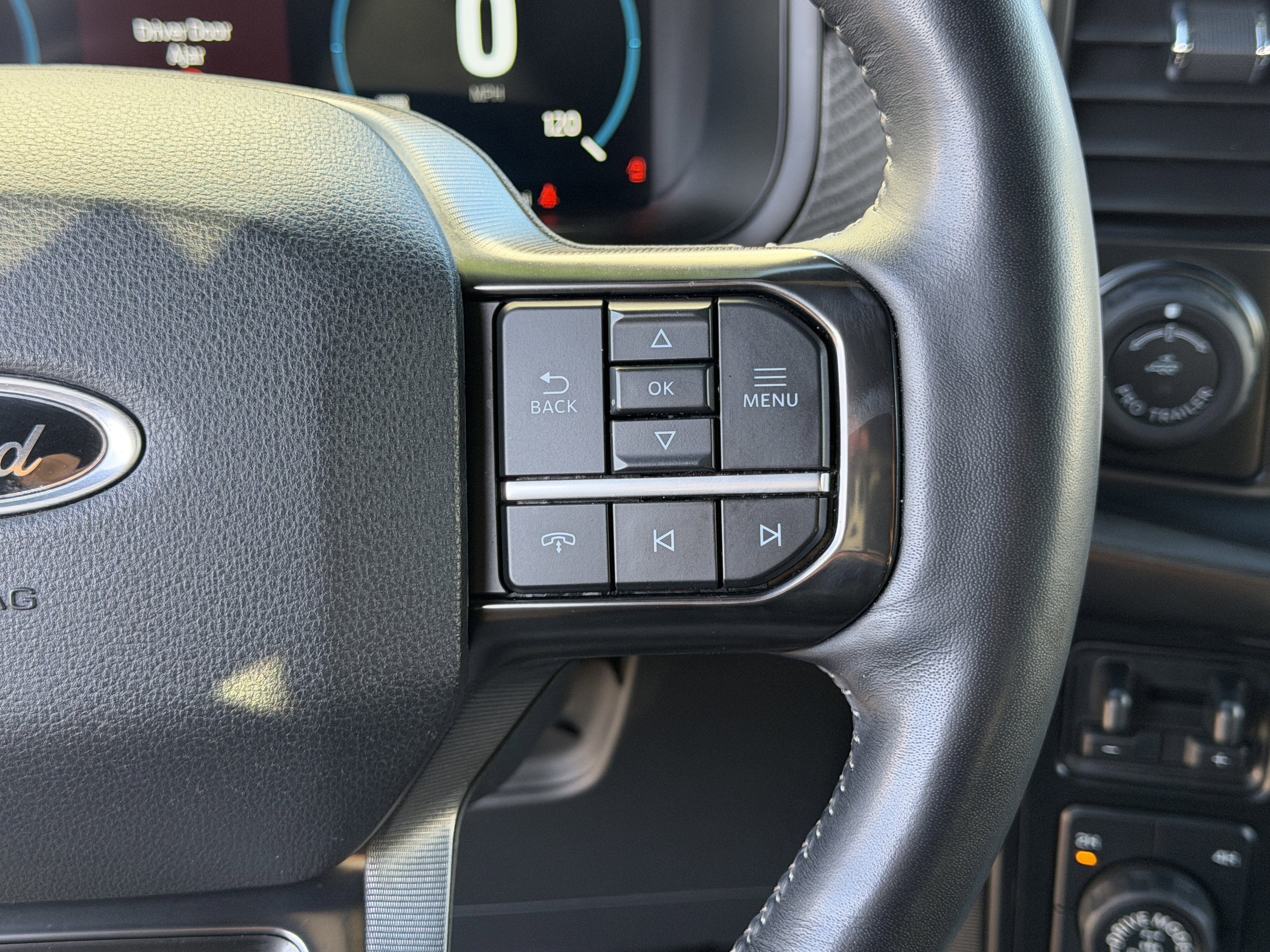 2023 Ford F-150 Platinum 4WD SuperCrew 5.5' Box