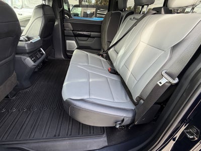 2023 Ford F-150 Lightning LARIAT 4WD SuperCrew 5.5' Box