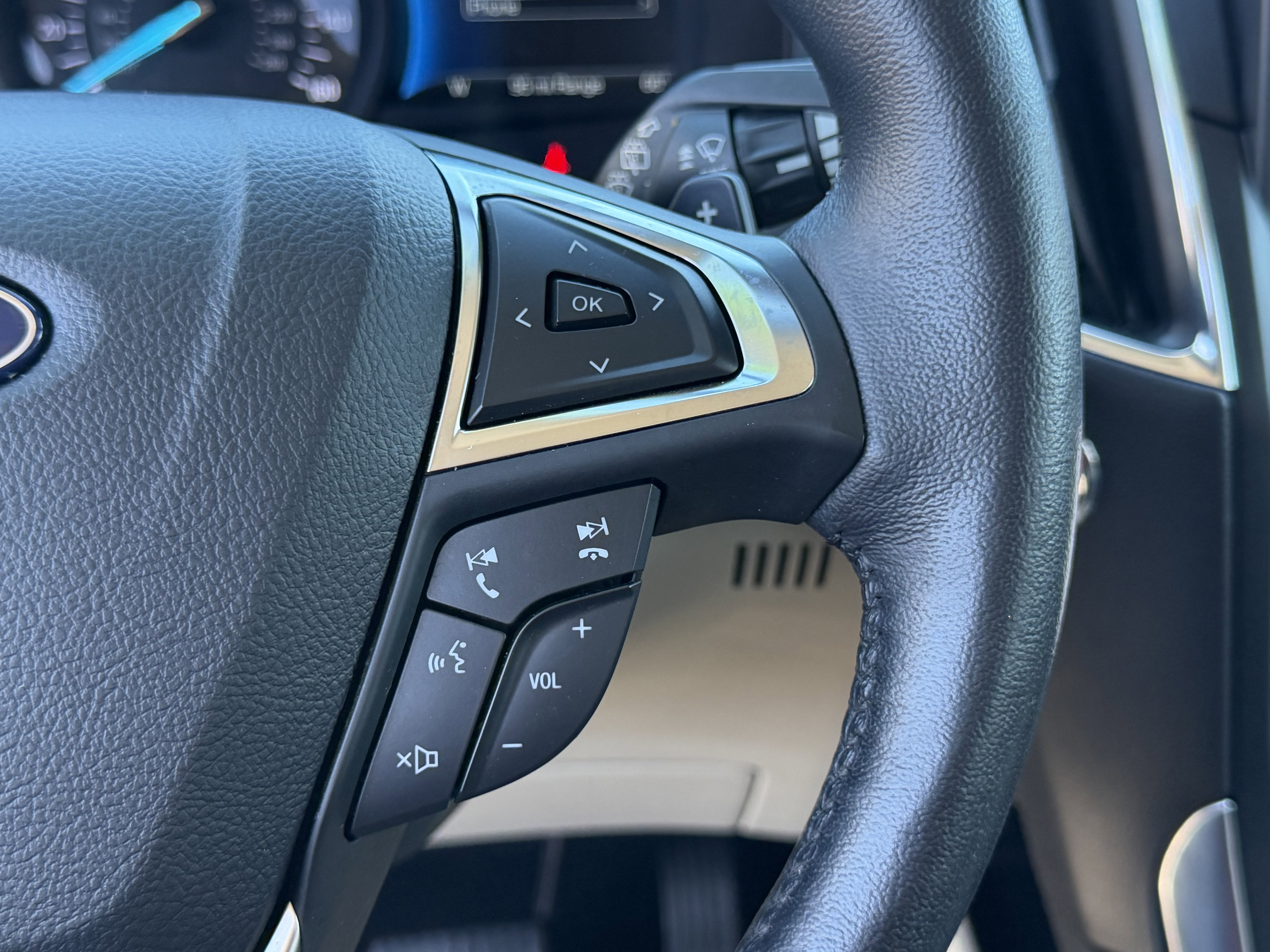 2023 Ford Edge Titanium