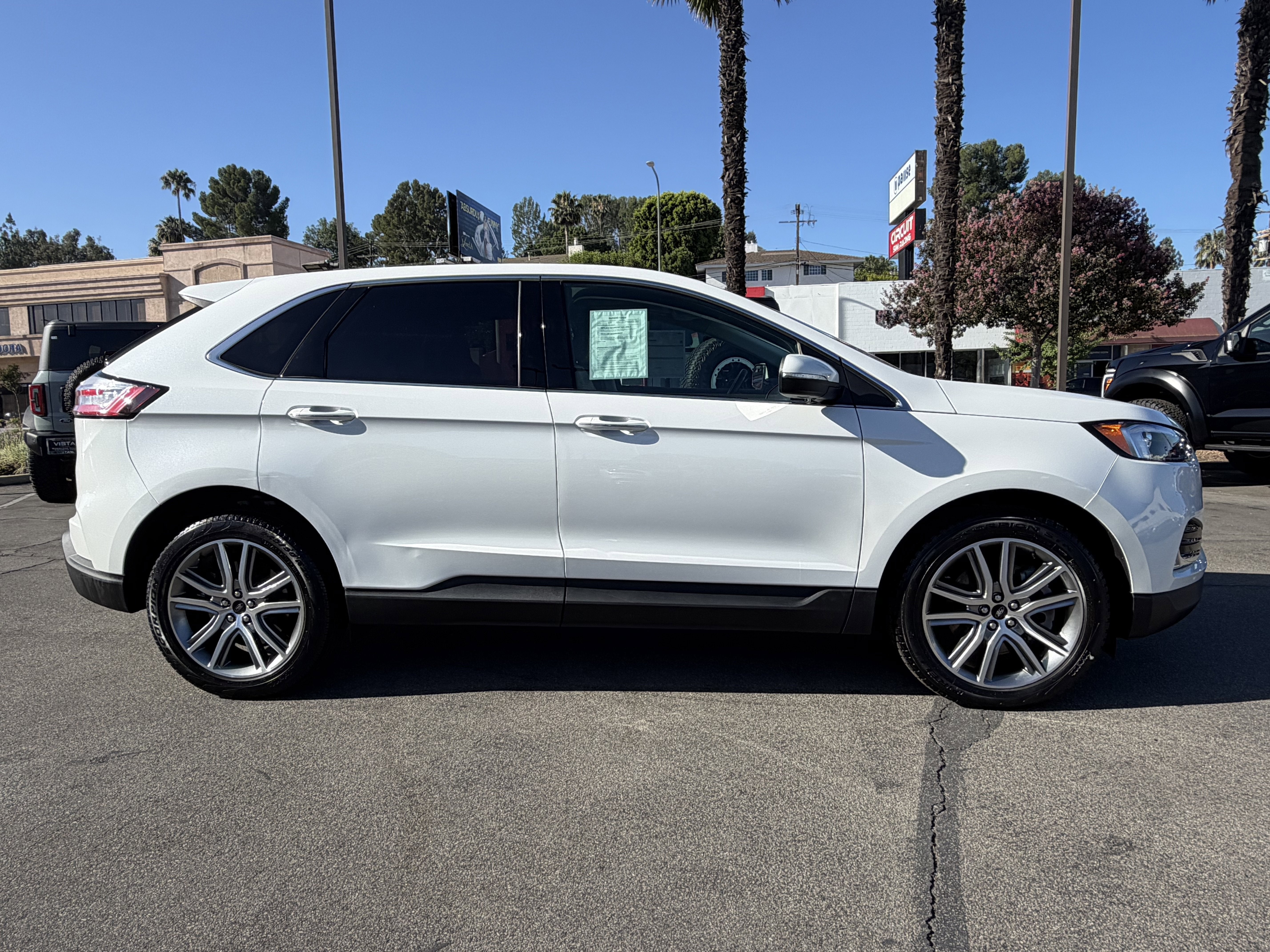 2023 Ford Edge Titanium