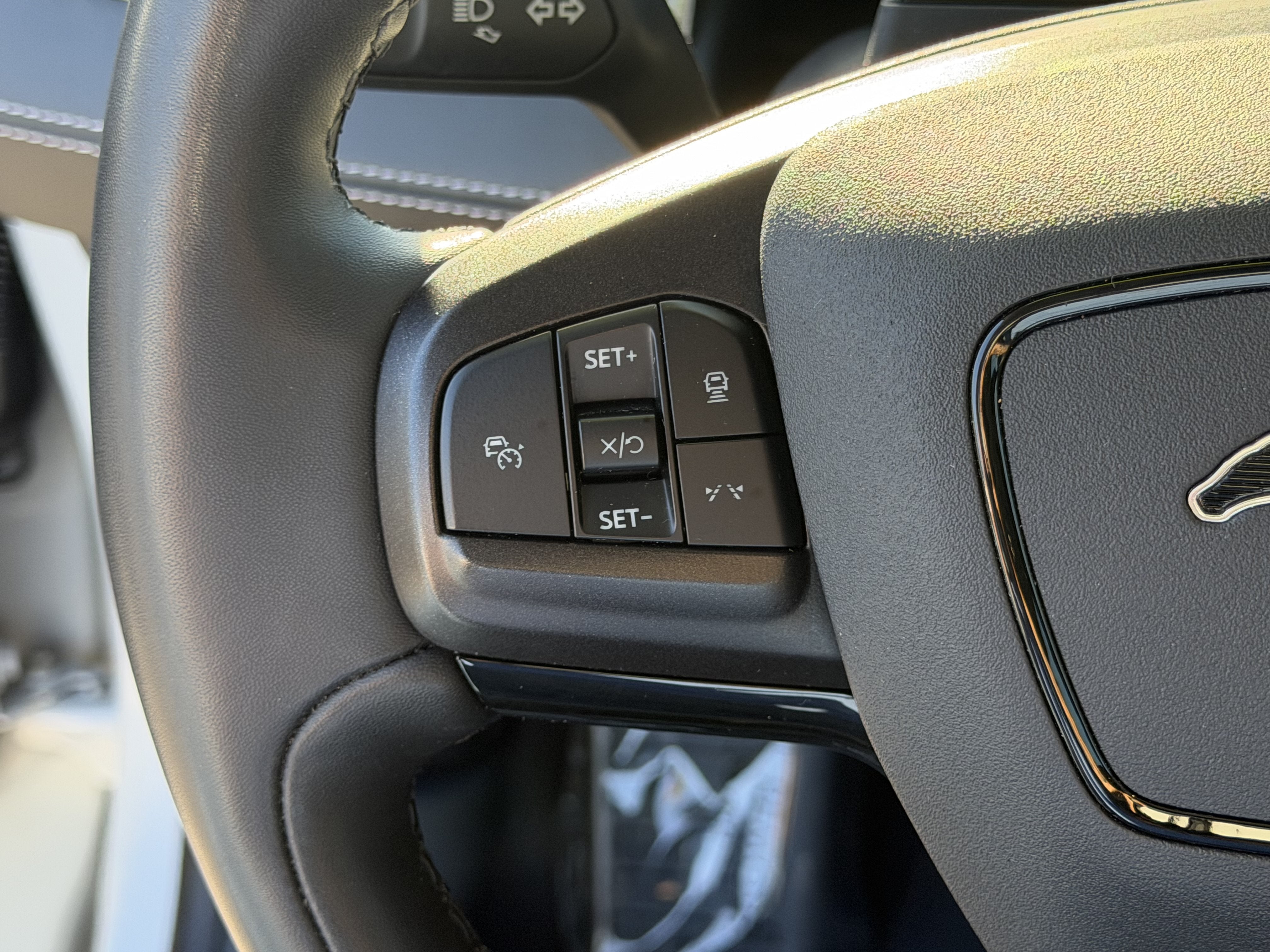 2022 Ford Mustang Mach-E California Route 1