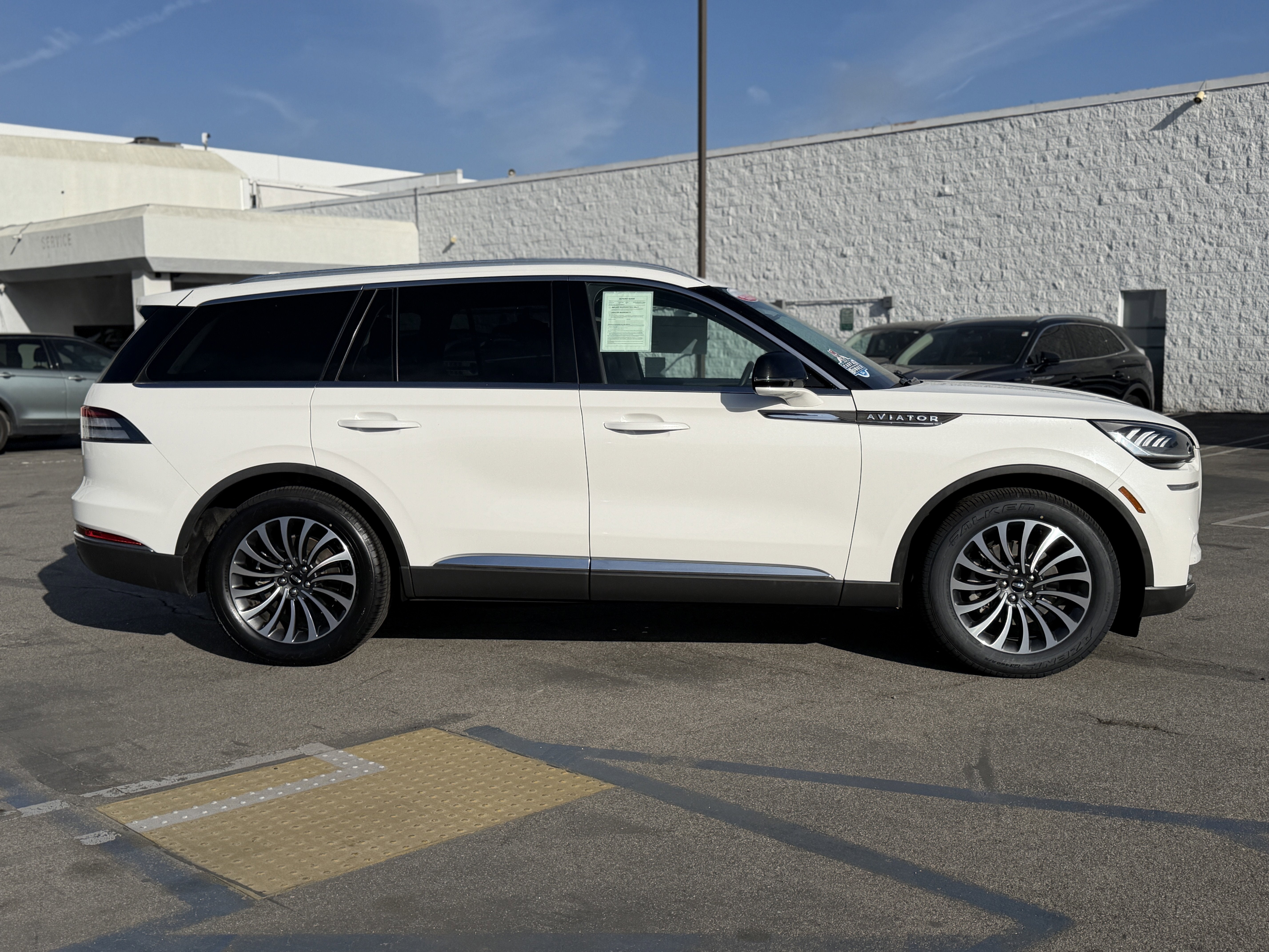 2023 Lincoln Aviator Standard