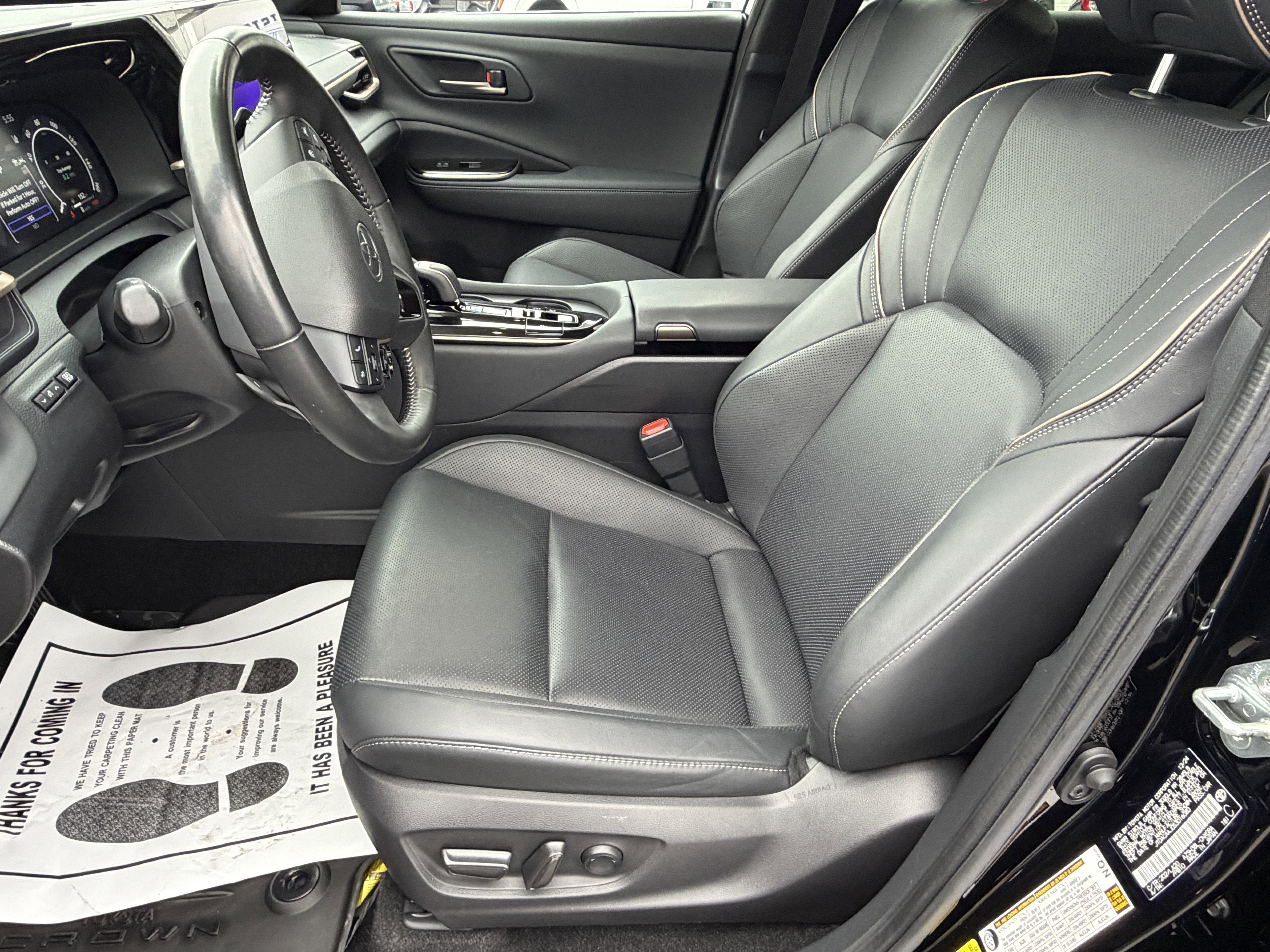 2025 Toyota Crown Signia XLE