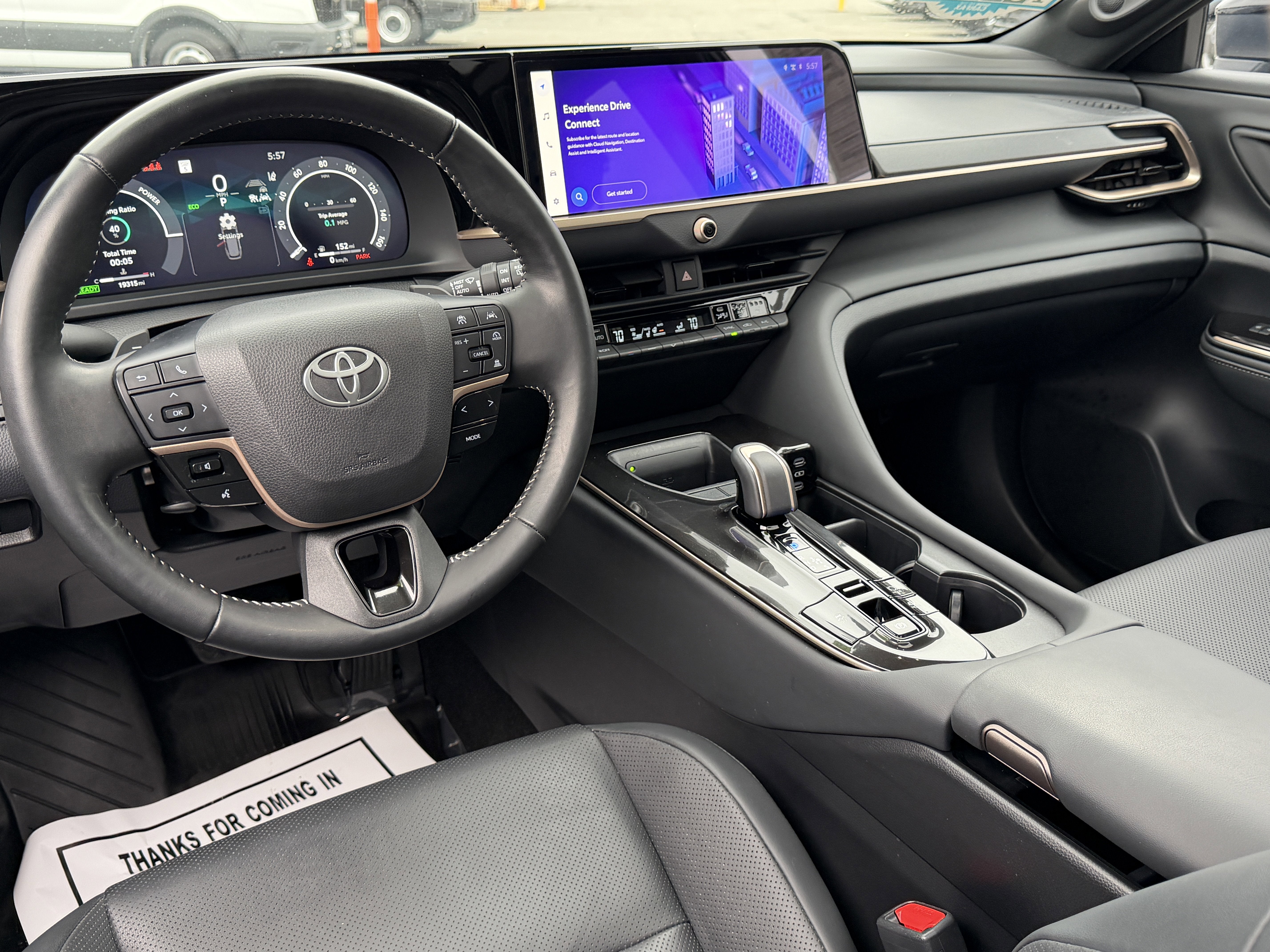 2025 Toyota Crown Signia XLE