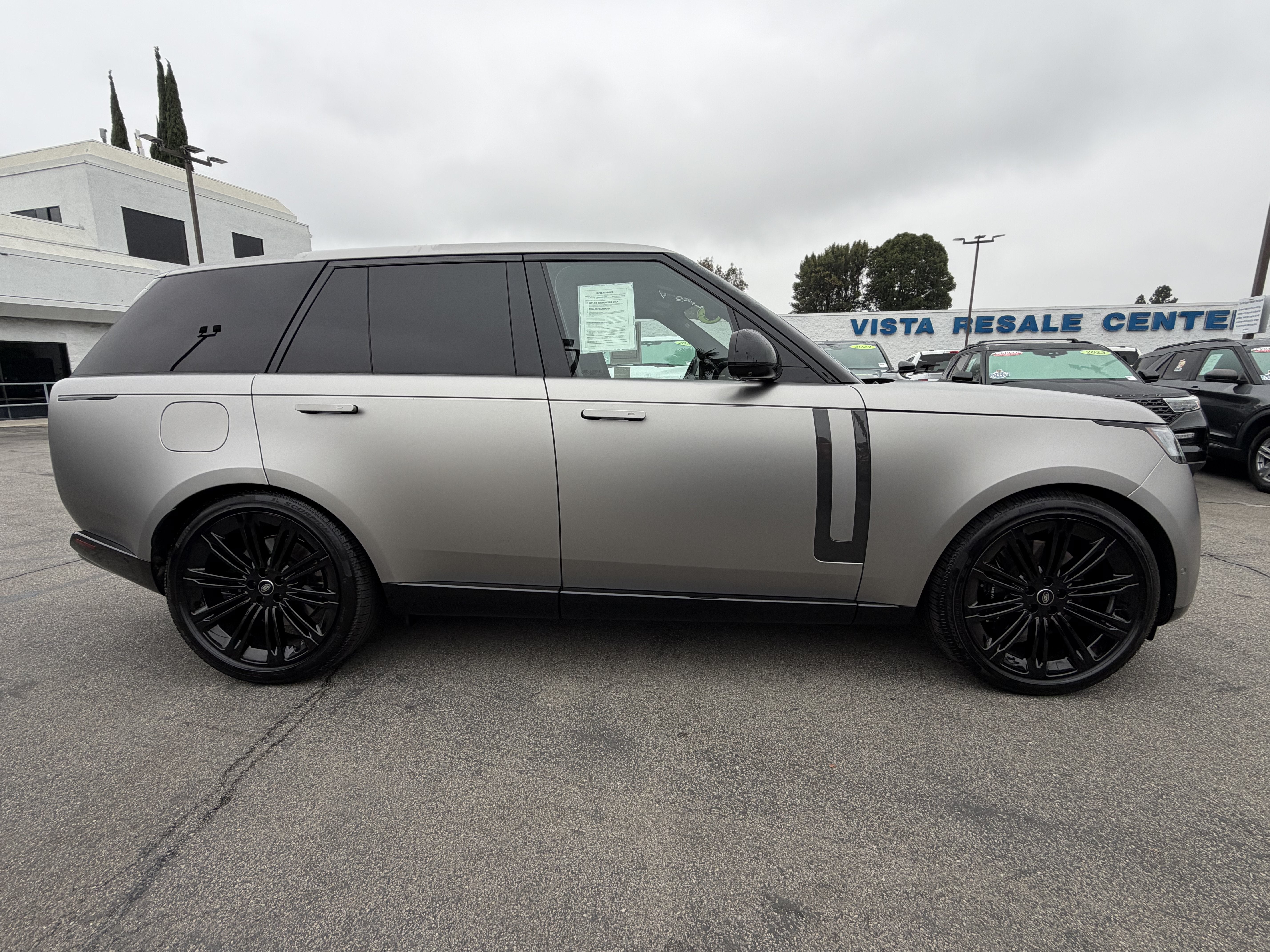 2025 Land Rover Range Rover SE