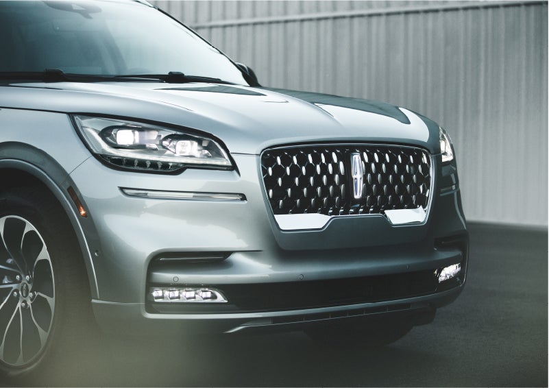 The available adaptive pixel LED headlamps of the 2023 Lincoln Aviator® SUV activated | Vista Lincoln Woodland Hills in Woodland Hills CA