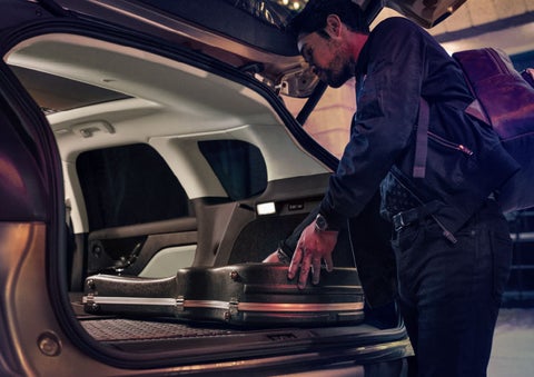 The driver of a 2024 Lincoln Corsair® SUV is shown selecting the drive mode. | Vista Lincoln Woodland Hills in Woodland Hills CA